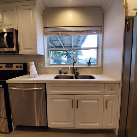 Lakefront Vacation Home - Sleeps 8 ديفي المظهر الخارجي الصورة