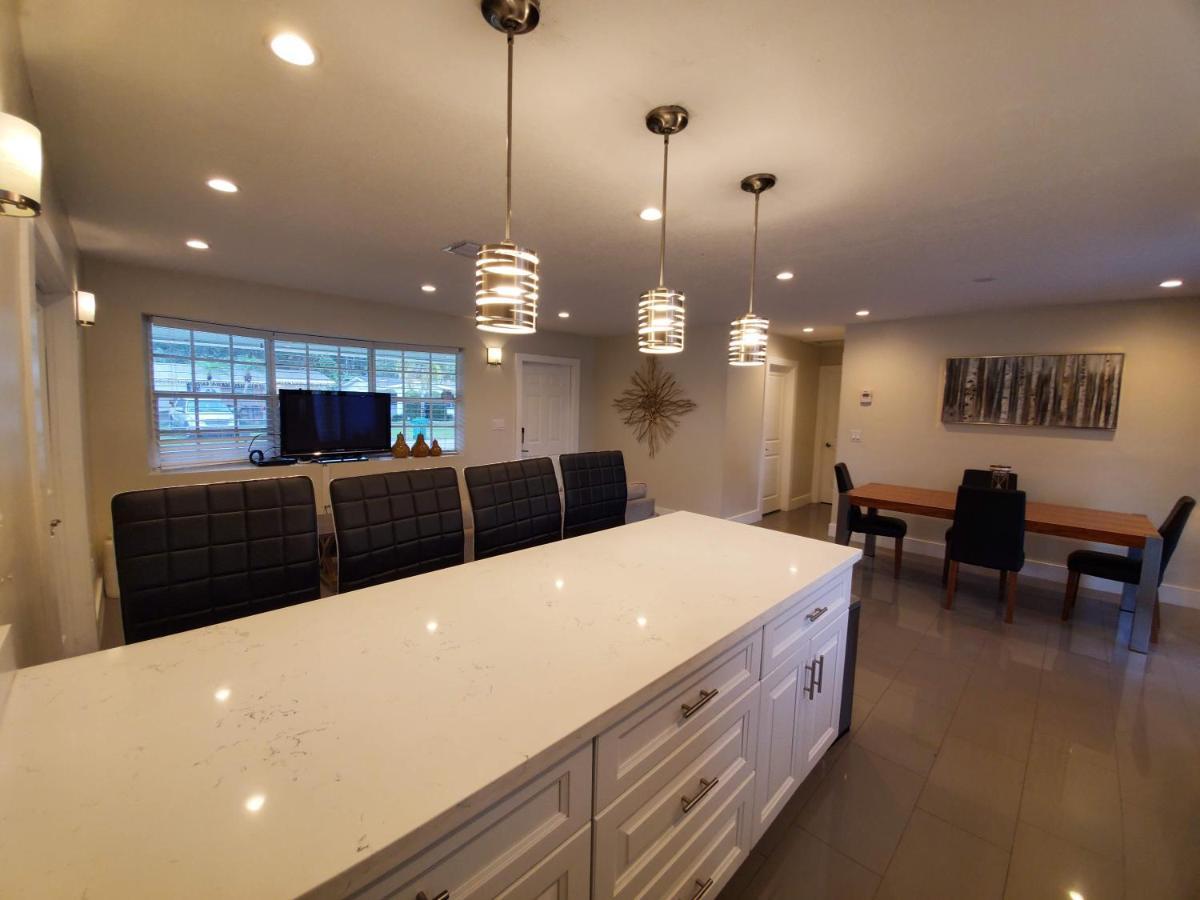 Lakefront Vacation Home - Sleeps 8 ديفي المظهر الخارجي الصورة